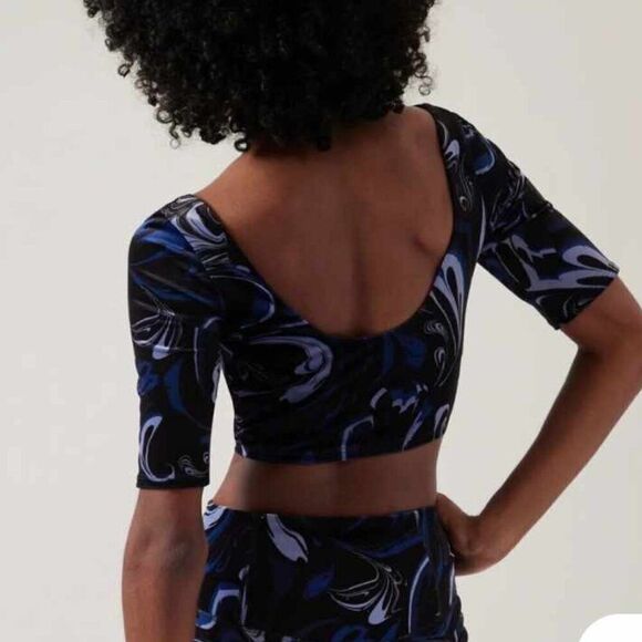 Athleta Exhilerate Velvet Crop A-C Cup New - Picture 2 of 3